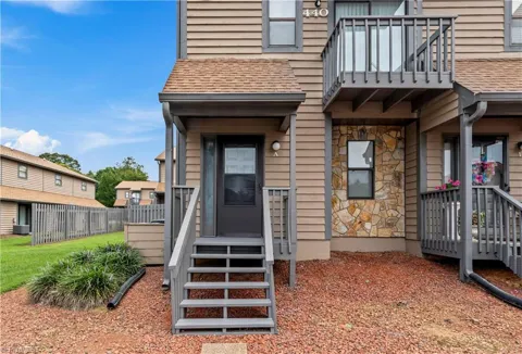 440 Vista Circle #A