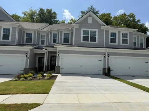 1702 Manuka Ln