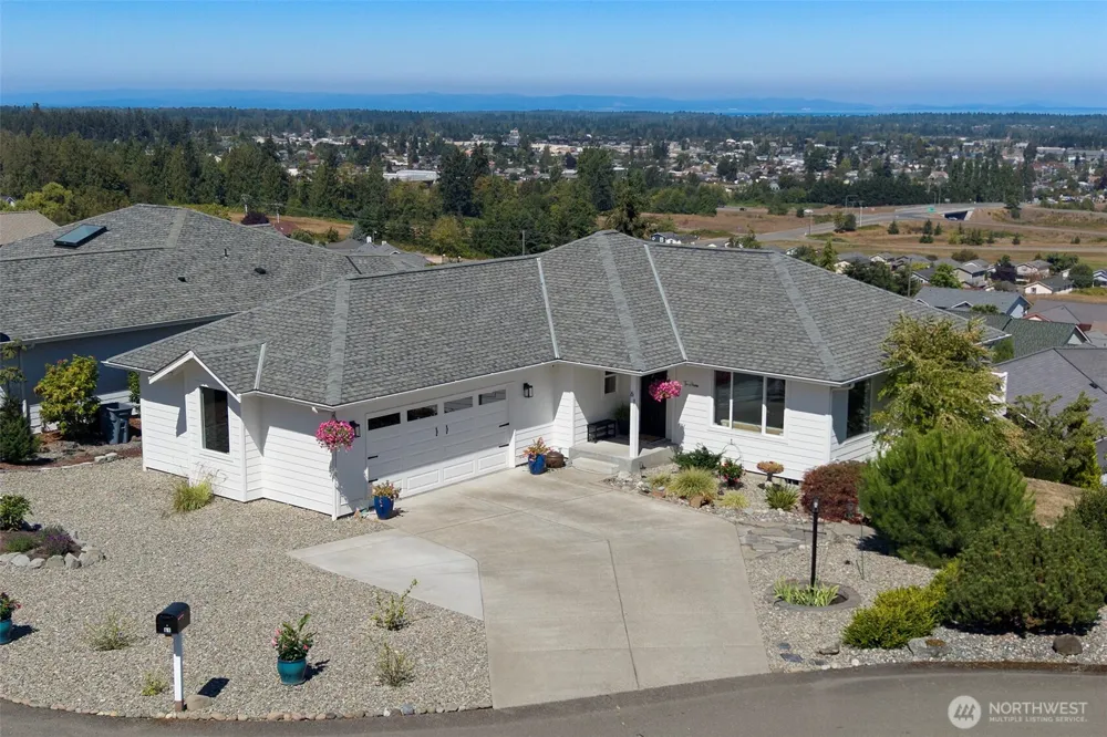 61 Jade Circle Sequim, WA 98382