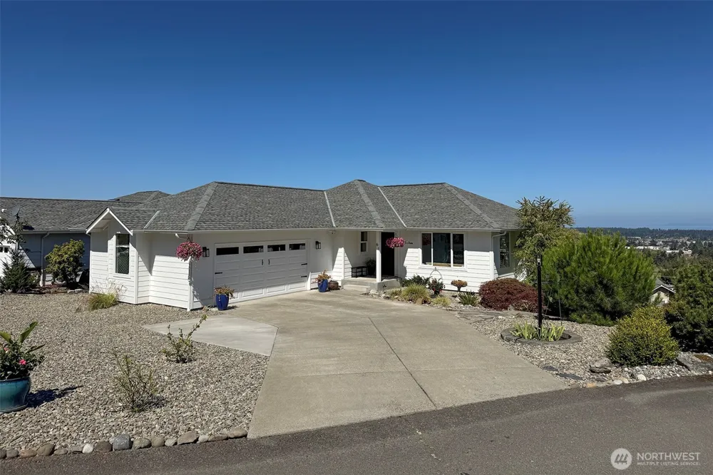 61 Jade Circle Sequim, WA 98382