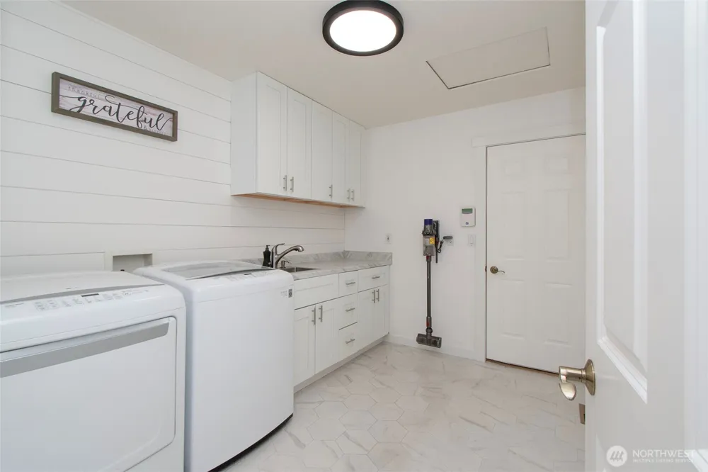 61 Jade Circle Sequim, WA 98382