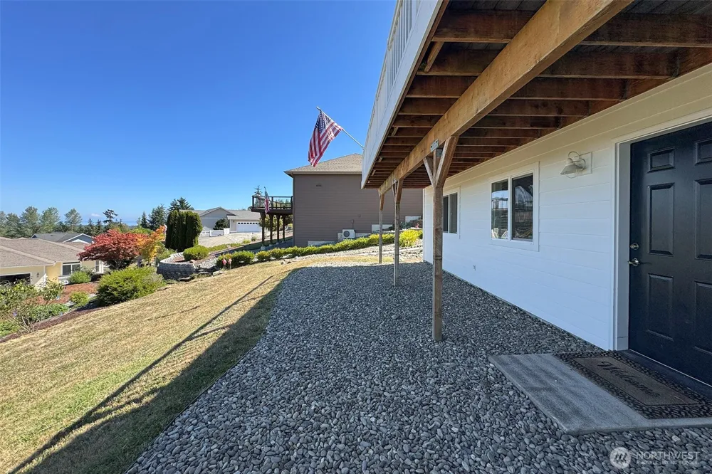 61 Jade Circle Sequim, WA 98382