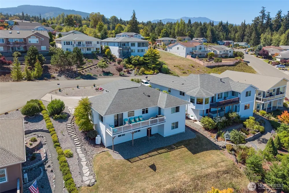 61 Jade Circle Sequim, WA 98382