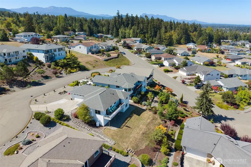 61 Jade Circle Sequim, WA 98382