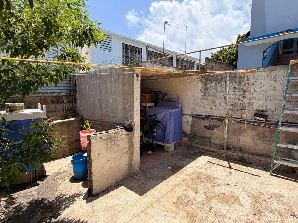 11 CALLE 11 #69 LOTE 363, COM. VICTOR ROJAS Arecibo, PR 00612