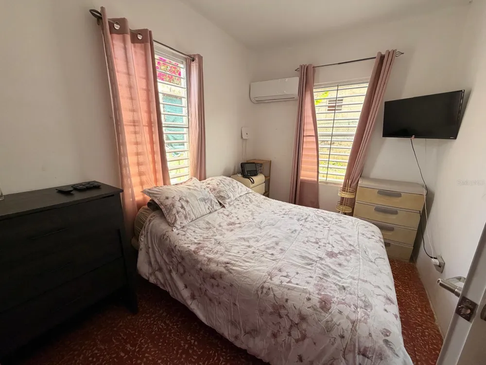 11 CALLE 11 #69 LOTE 363, COM. VICTOR ROJAS Arecibo, PR 00612