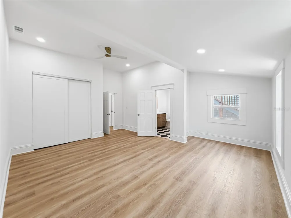 317 W FRANCES AVENUE Tampa, FL 33602