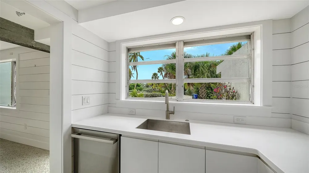 7665 SANDERLING ROAD Sarasota, FL 34242