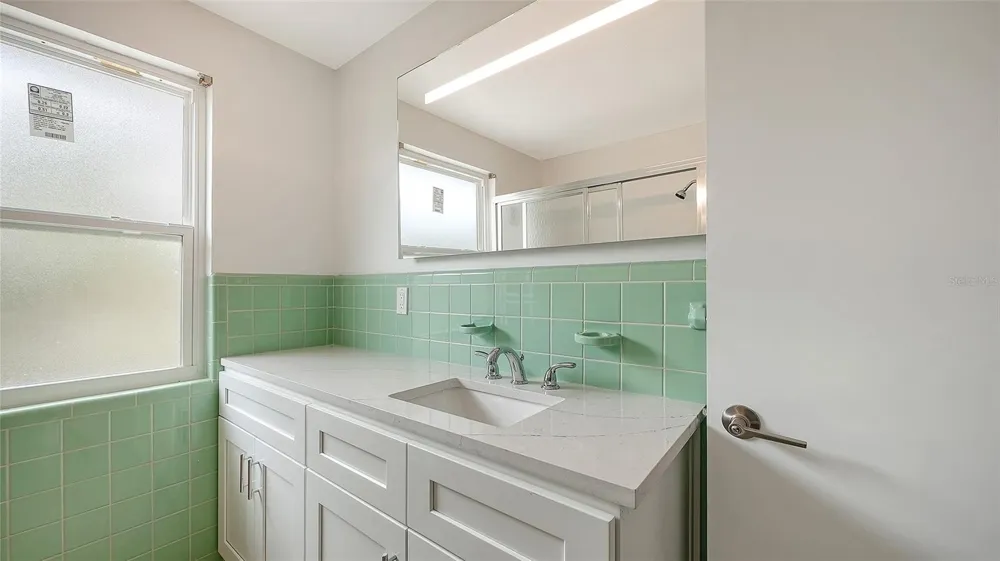 7665 SANDERLING ROAD Sarasota, FL 34242