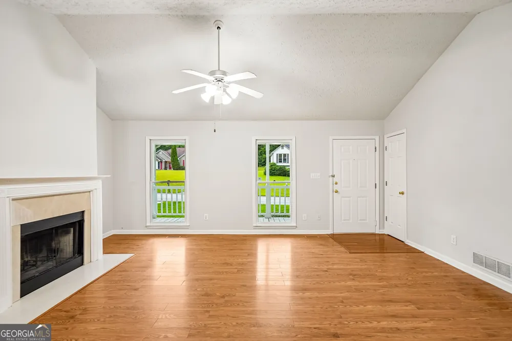 484 Legacy Park DR Powder Springs, GA 30127