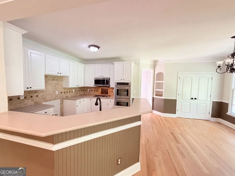 1872 Bakers Mill RD Dacula, GA 30019