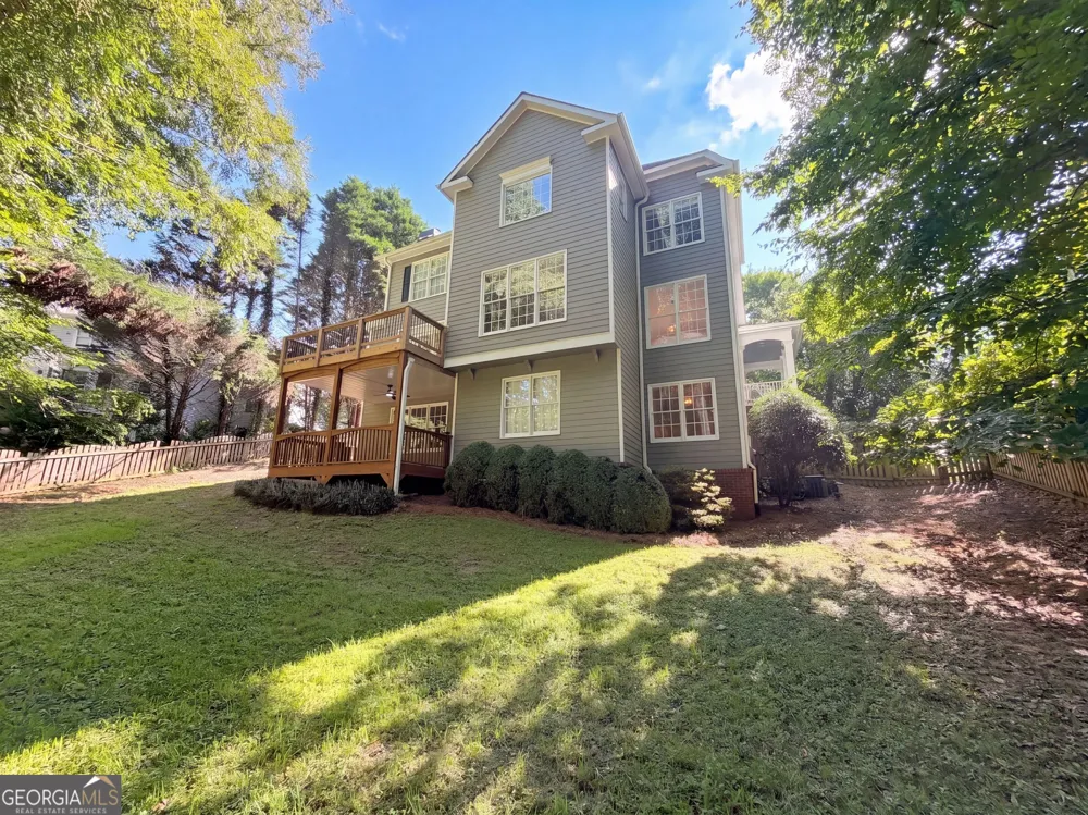 1872 Bakers Mill RD Dacula, GA 30019
