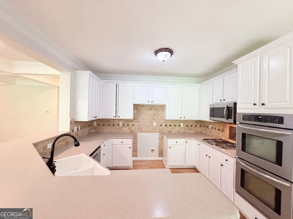 1872 Bakers Mill RD Dacula, GA 30019