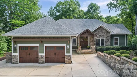 3033 Dodsworth Drive