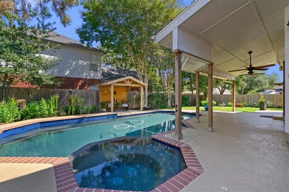 1215 Thistle Trail Cedar Park, TX 78613