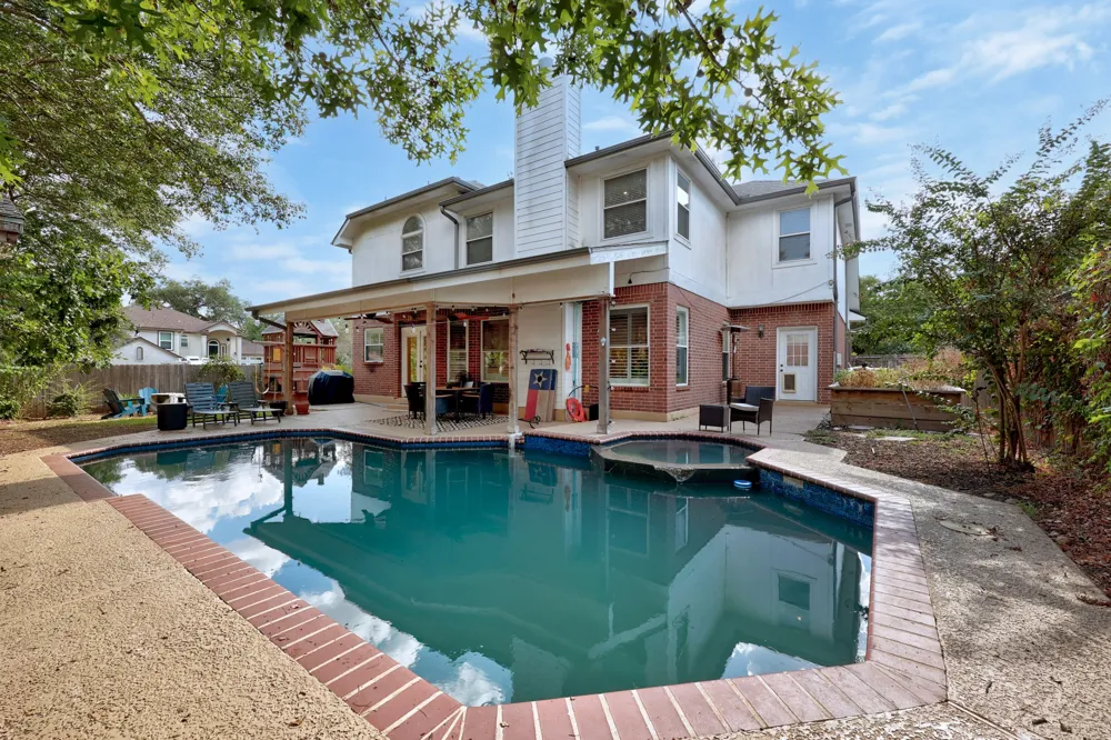 1215 Thistle Trail Cedar Park, TX 78613