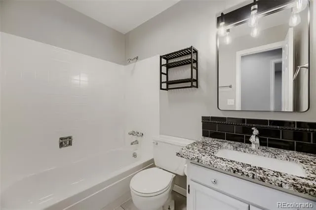 7136 W Portland Avenue Littleton, CO 80128