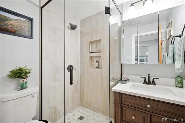 8690 W Jefferson Avenue Lakewood, CO 80235