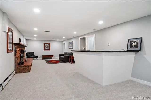 8690 W Jefferson Avenue Lakewood, CO 80235
