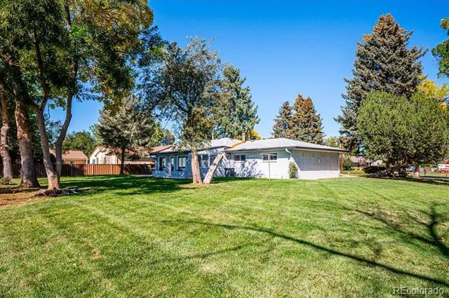 8690 W Jefferson Avenue Lakewood, CO 80235