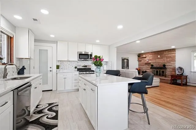 8690 W Jefferson Avenue Lakewood, CO 80235