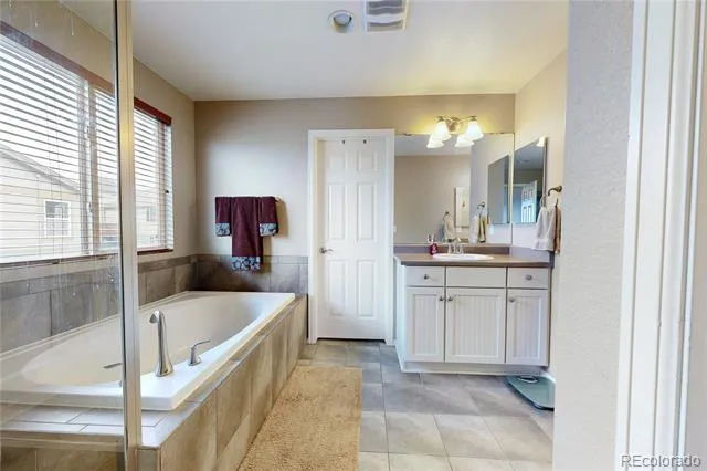 7790 E 123rd Avenue Thornton, CO 80602
