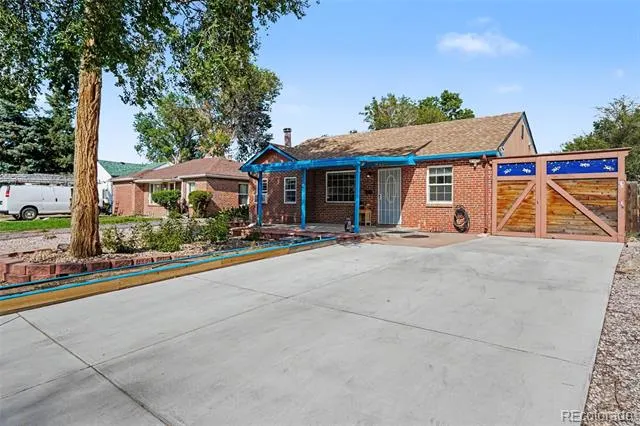 1748 Nome Street Aurora, CO 80010