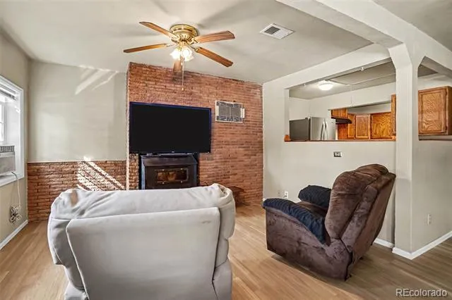1748 Nome Street Aurora, CO 80010