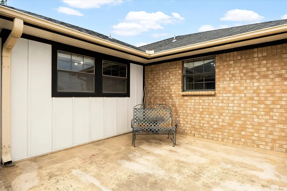 6006 County Road 4604 Commerce, TX 75428