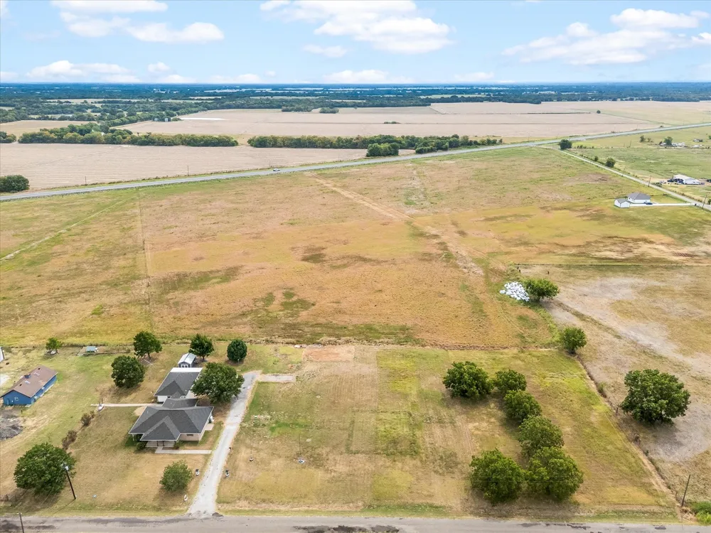 6006 County Road 4604 Commerce, TX 75428