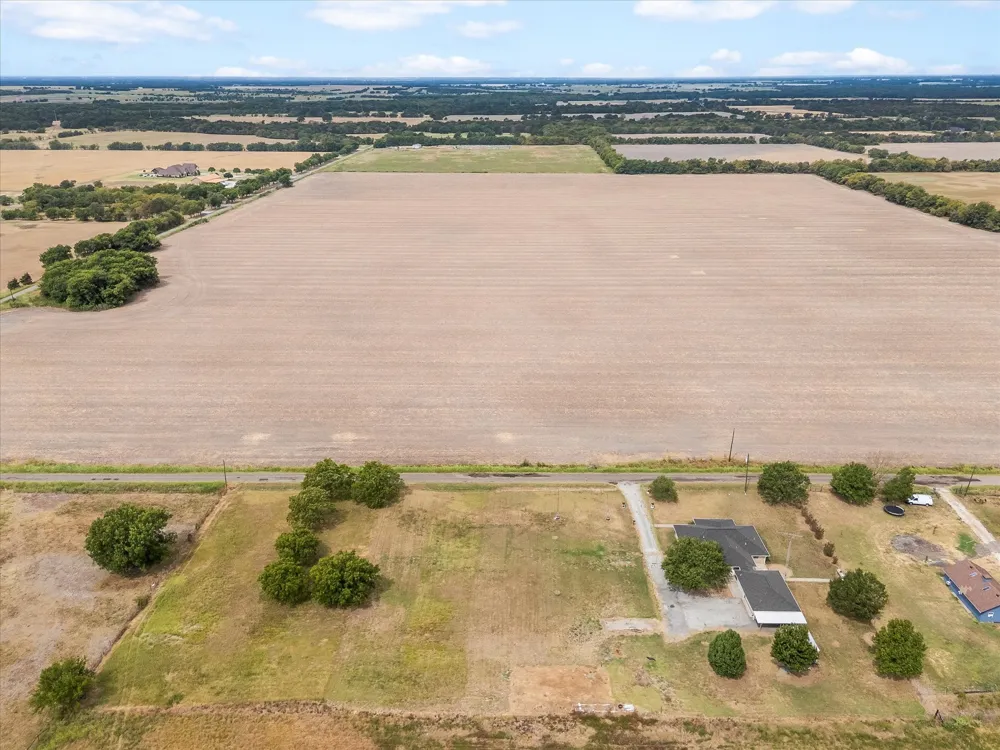 6006 County Road 4604 Commerce, TX 75428
