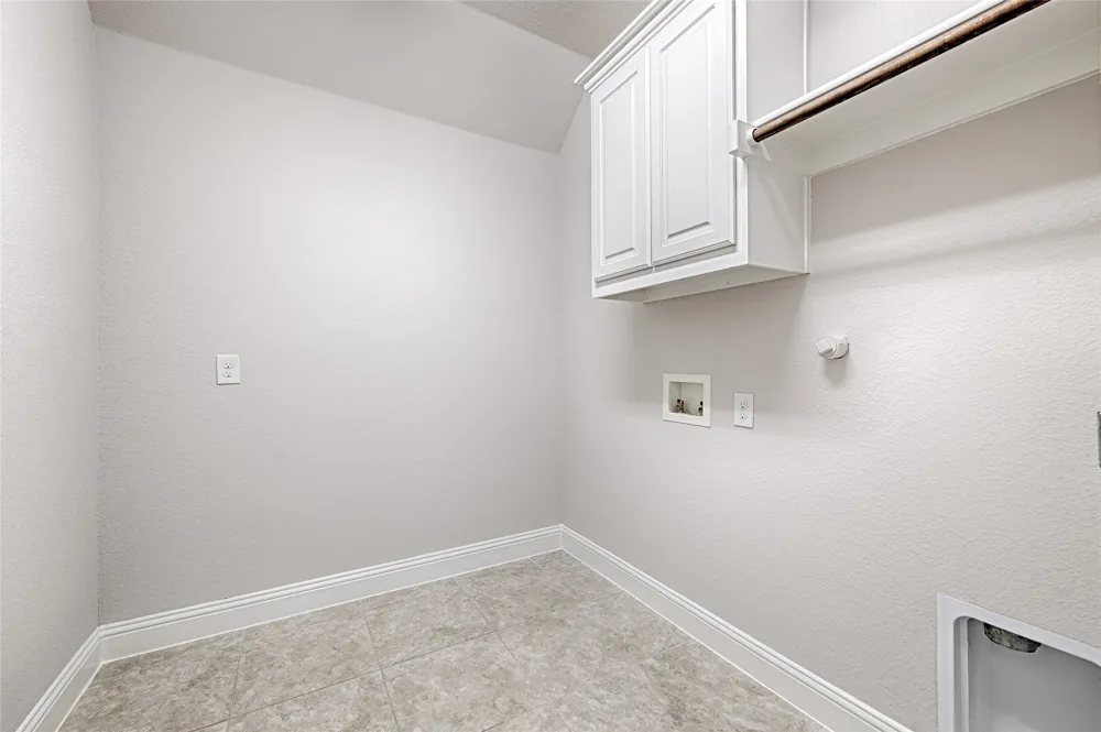 2283 Prairie Glen Street Lewisville, TX 75056