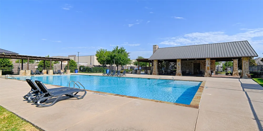 2283 Prairie Glen Street Lewisville, TX 75056