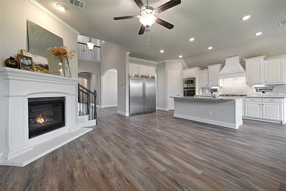 2283 Prairie Glen Street Lewisville, TX 75056