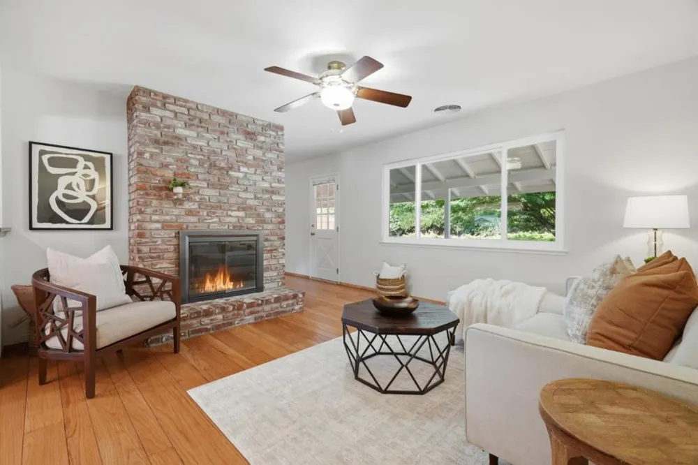 1545 Truman Avenue Los Altos, CA 94024