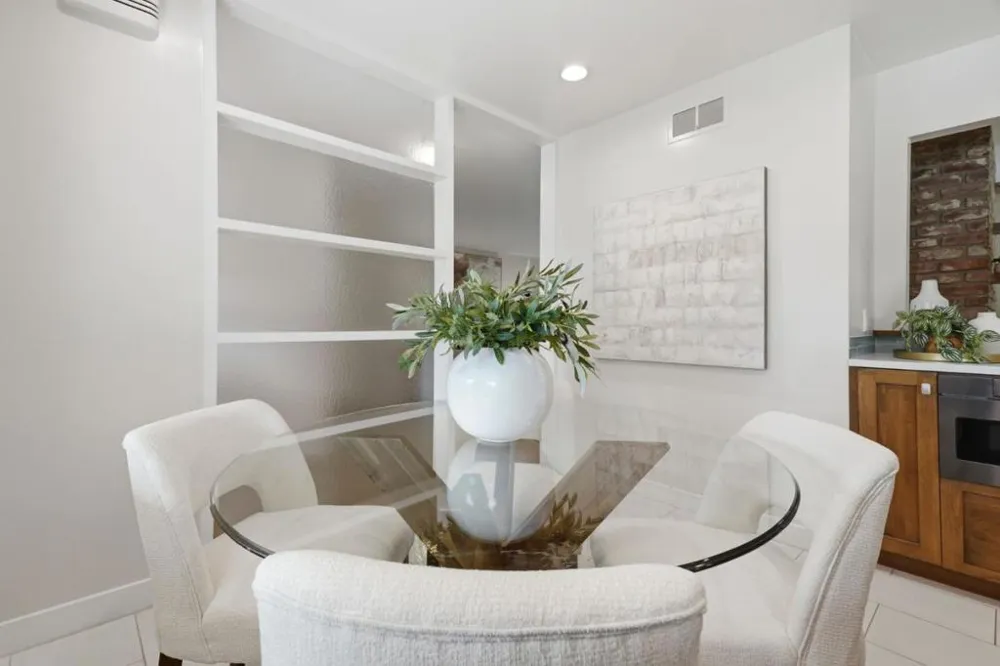 1545 Truman Avenue Los Altos, CA 94024