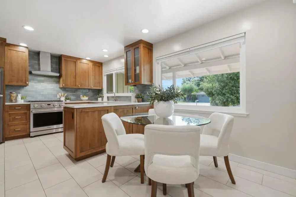 1545 Truman Avenue Los Altos, CA 94024