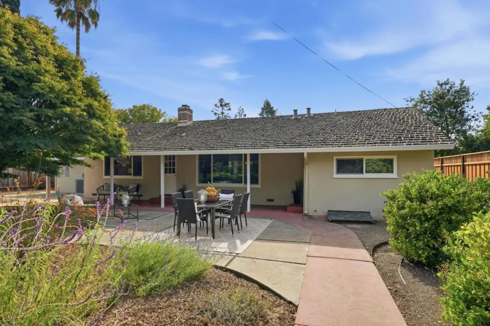 1545 Truman Avenue Los Altos, CA 94024