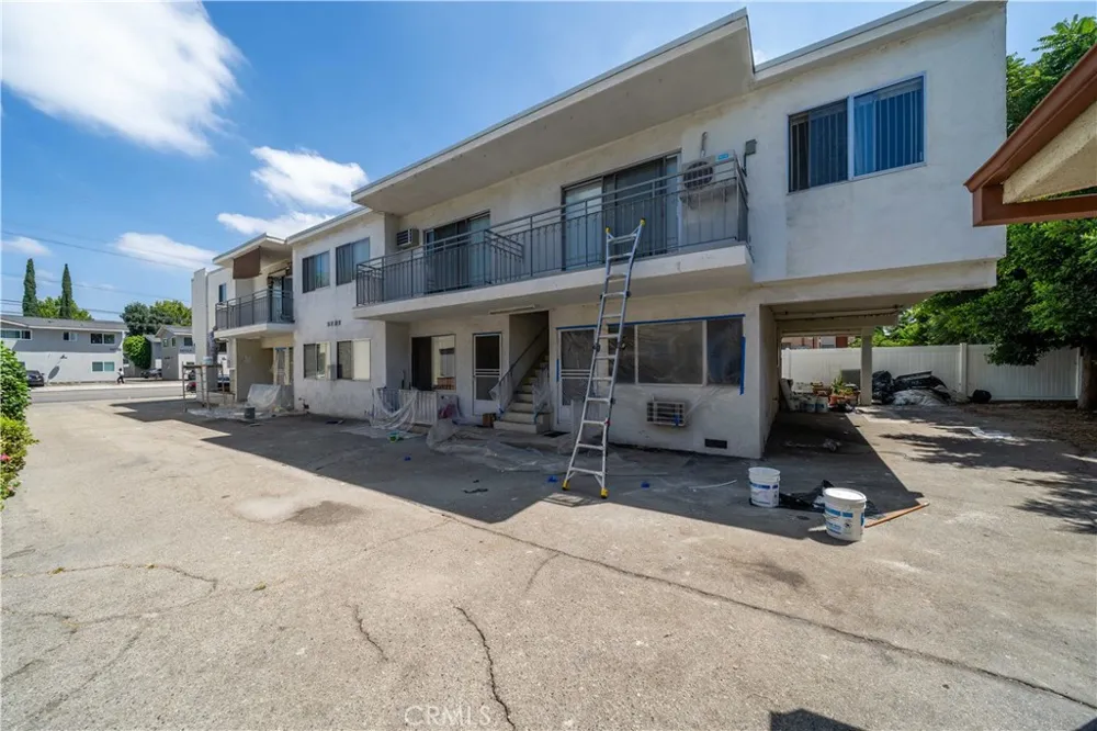 14716 Magnolia Boulevard Sherman Oaks, CA 91403