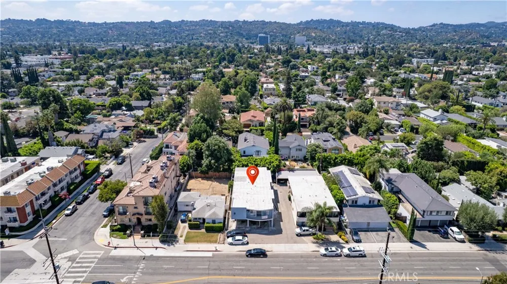 14716 Magnolia Boulevard Sherman Oaks, CA 91403