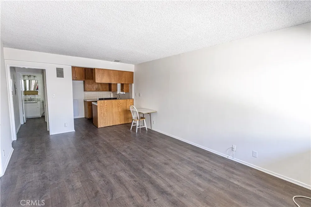 14716 Magnolia Boulevard Sherman Oaks, CA 91403