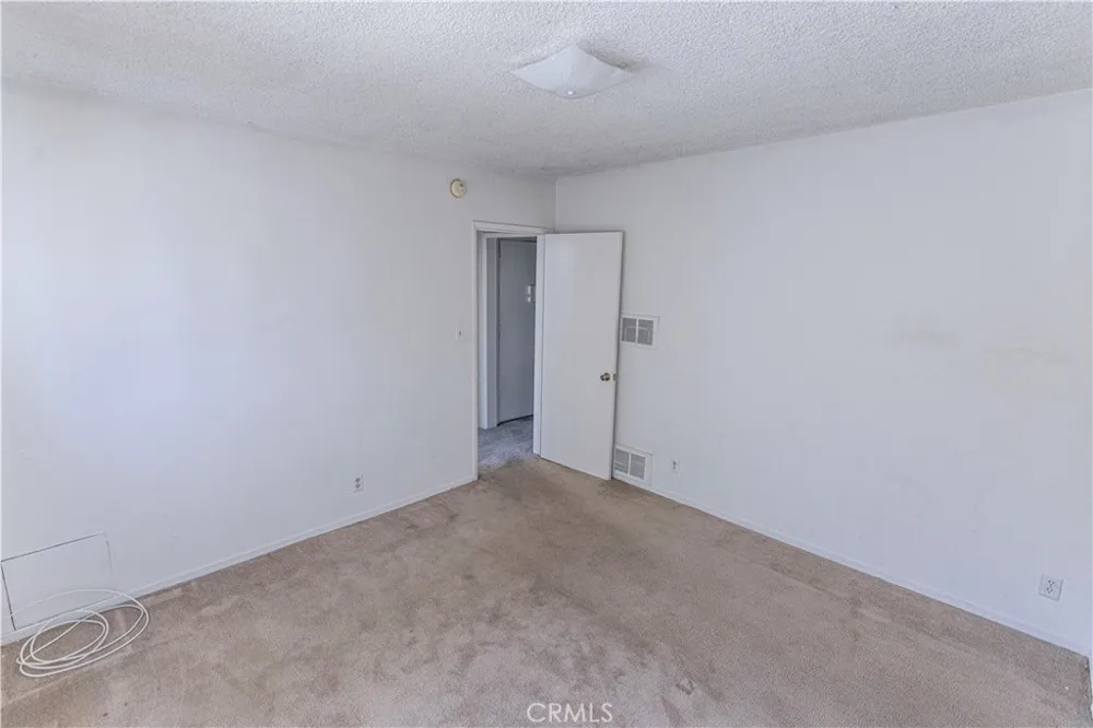 14716 Magnolia Boulevard Sherman Oaks, CA 91403