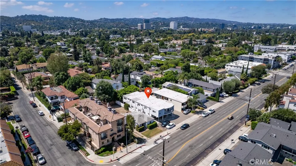 14716 Magnolia Boulevard Sherman Oaks, CA 91403