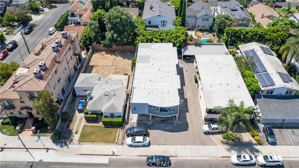 14716 Magnolia Boulevard Sherman Oaks, CA 91403