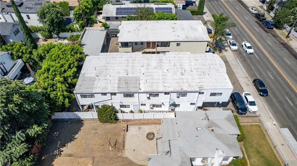 14716 Magnolia Boulevard Sherman Oaks, CA 91403