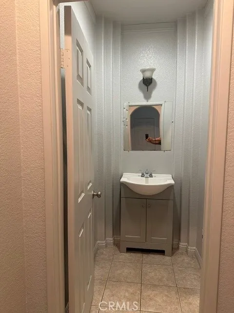 12241 Chacoma Victorville, CA 92392
