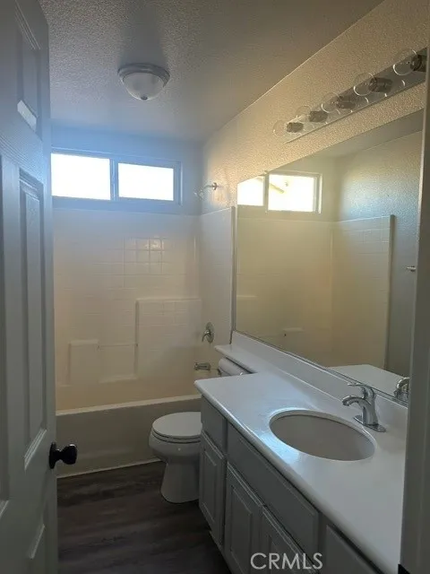 12241 Chacoma Victorville, CA 92392
