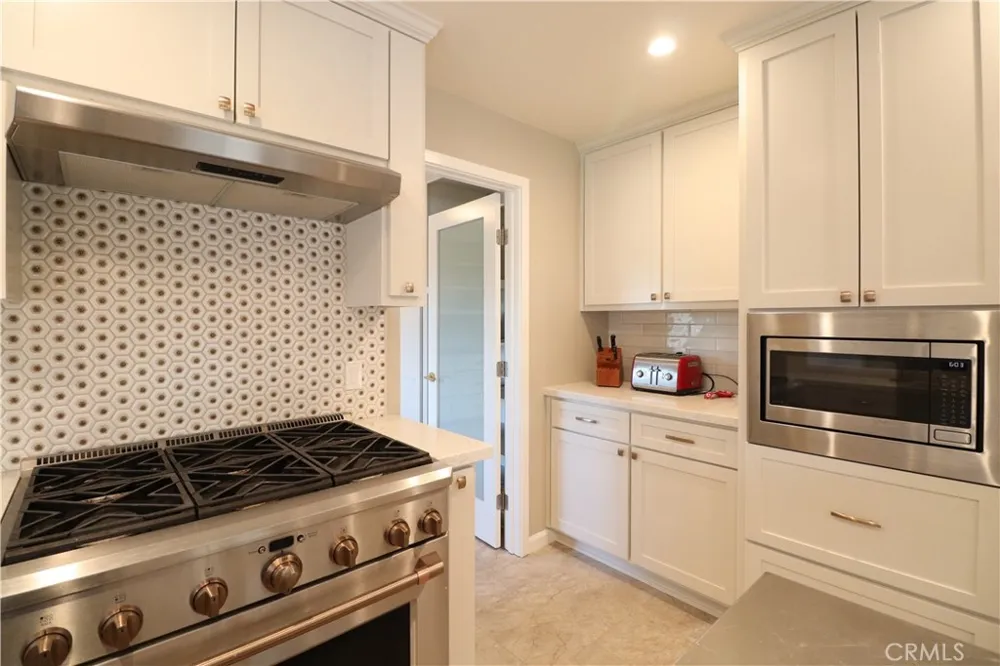 565 Clubhouse Santa Maria, CA 93455