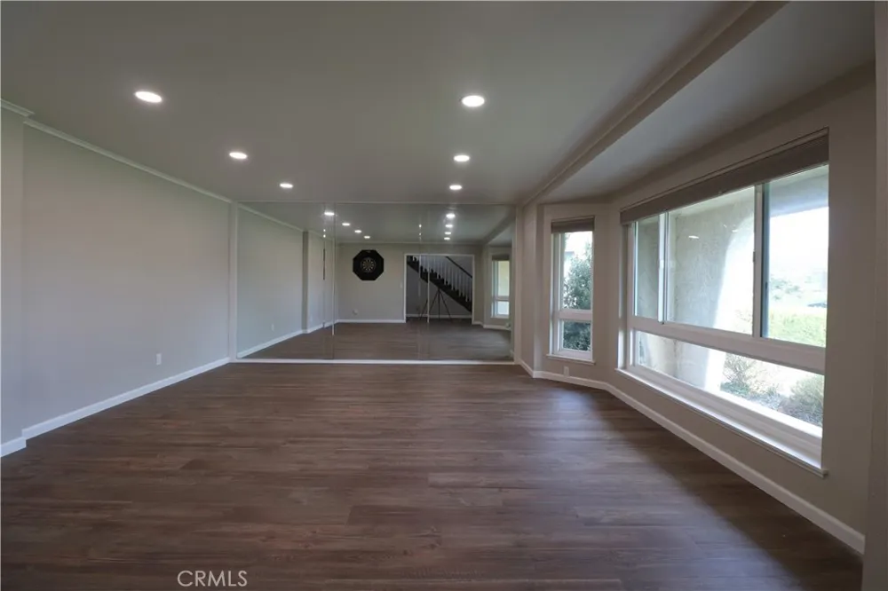 565 Clubhouse Santa Maria, CA 93455