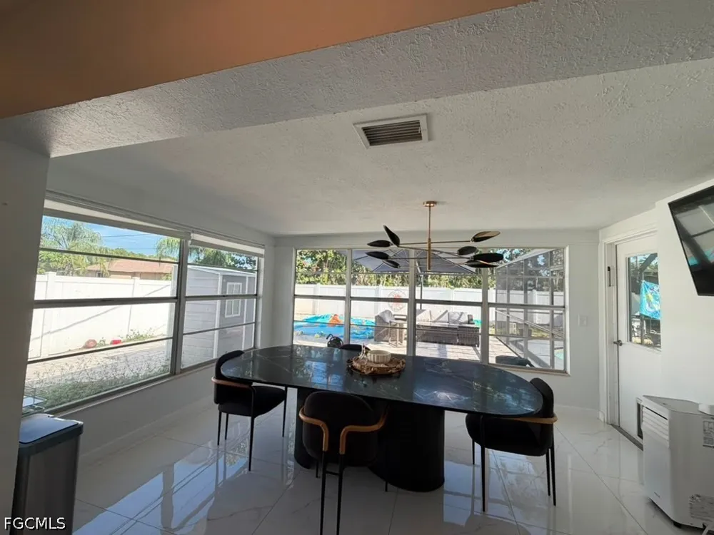 Aldridge Avenue Fort Myers, FL 33907